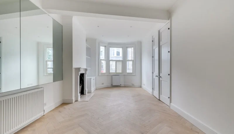 Querrin-Street-2.-2-1536x1024